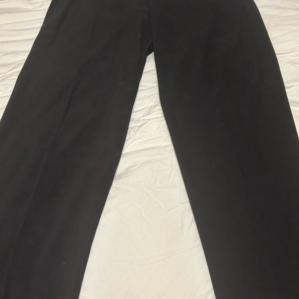 Briggs New York Women's Black Ankle Pants
